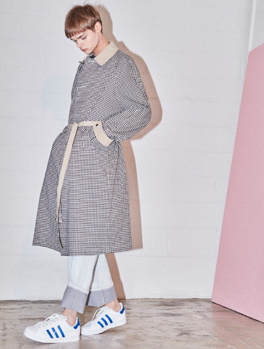 비이커의 트렌치코트 신제품 <삼성물산 패션부문 제공>